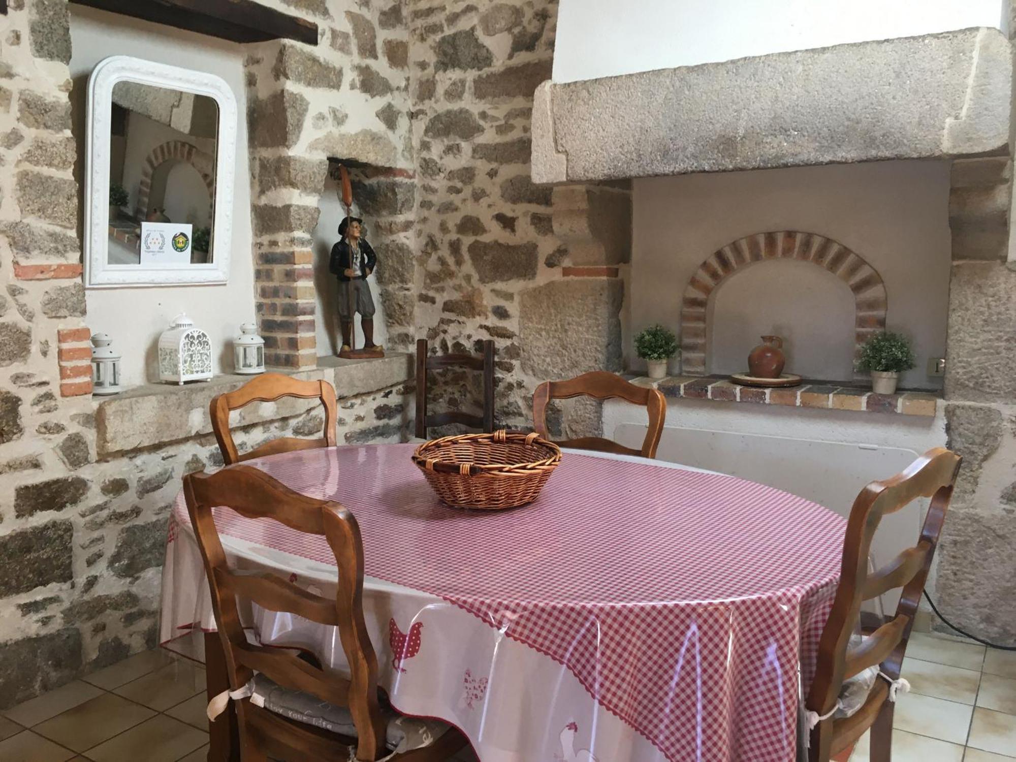 Gite Charmant A La Campagne Avec Terrasse, Proche Du Puy Du Fou Et De La Riviere Sevre - Fr-1-426-249 Sevremont Екстер'єр фото